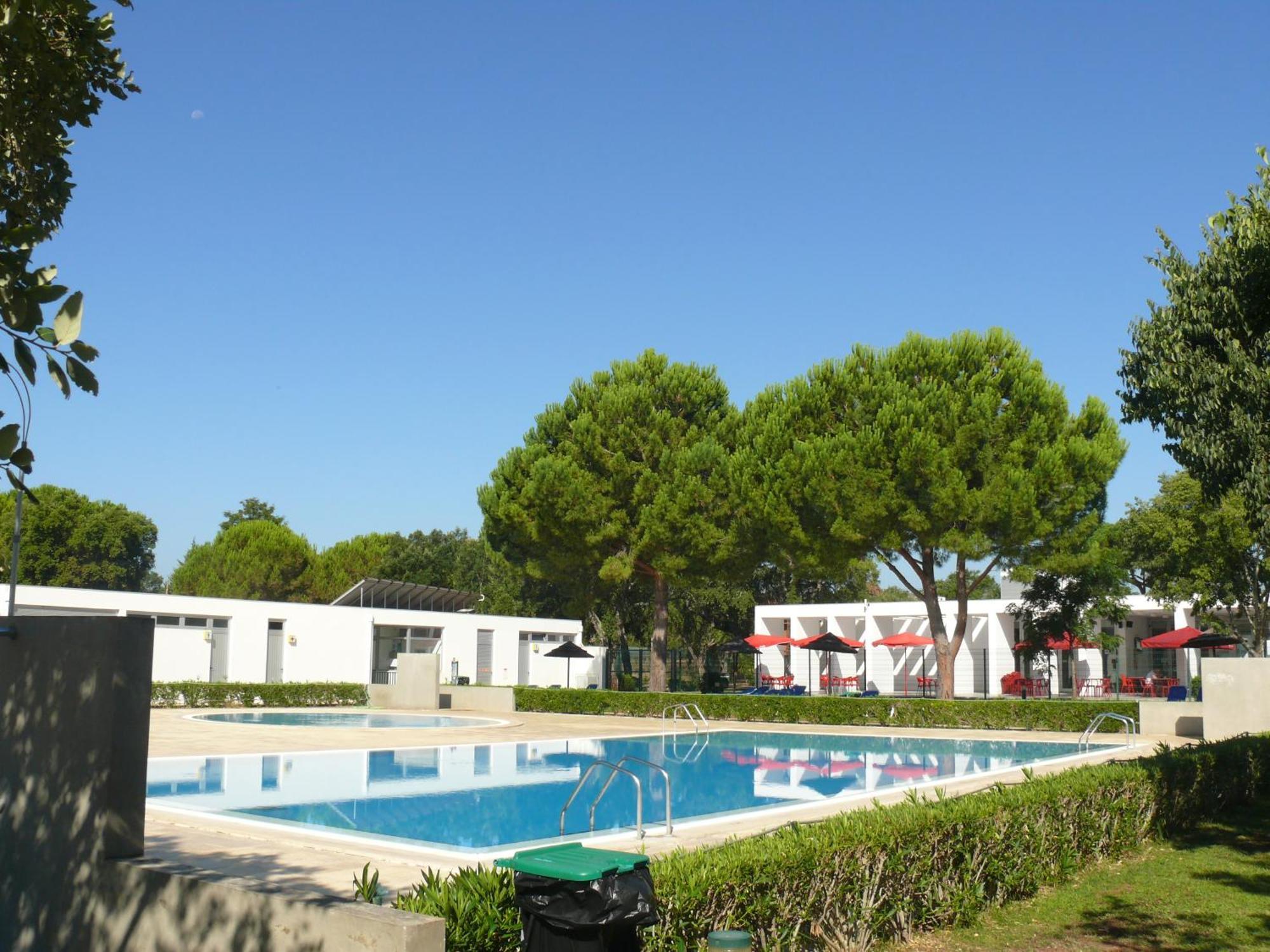 Parque De Campismo Orbitur Montargil Hotel Exterior foto